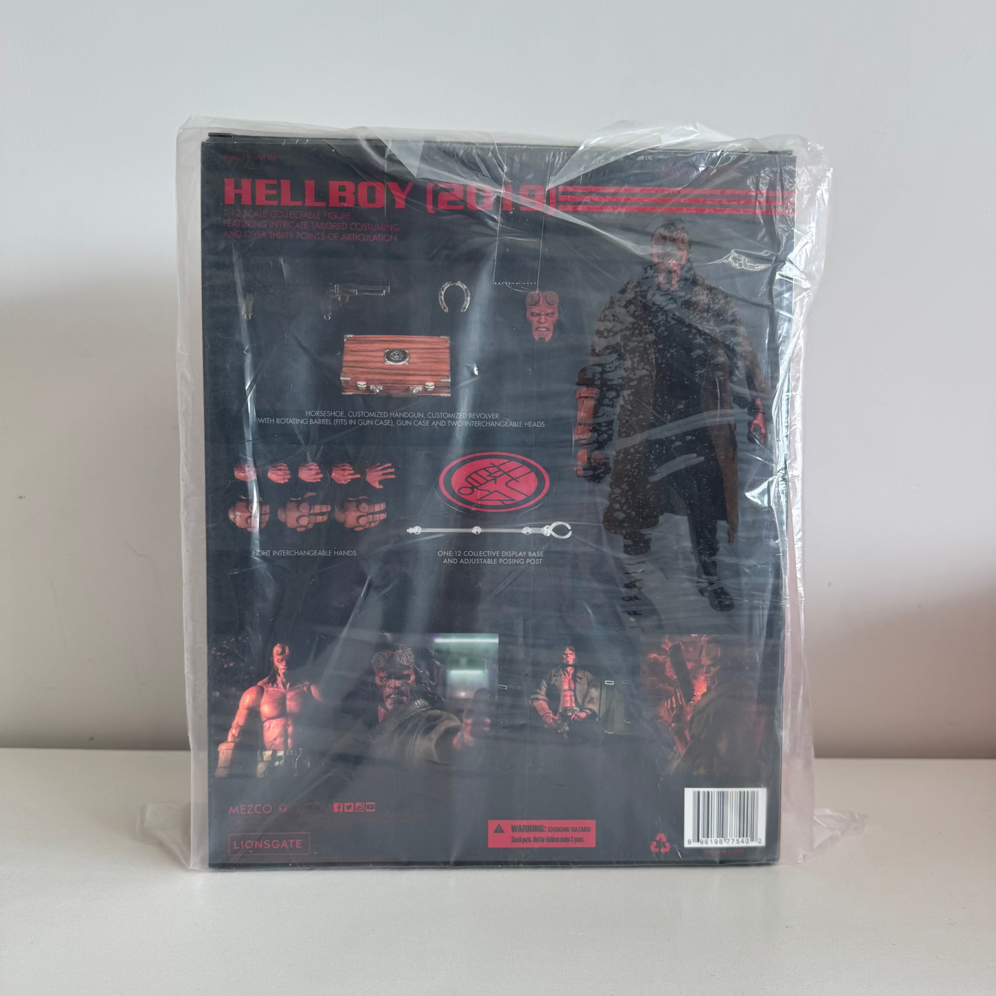 Mezco Toyz Hellboy 1/12 Normal Ver. Limited Collectible Action Figure New Sealed, Second-hand But Unused