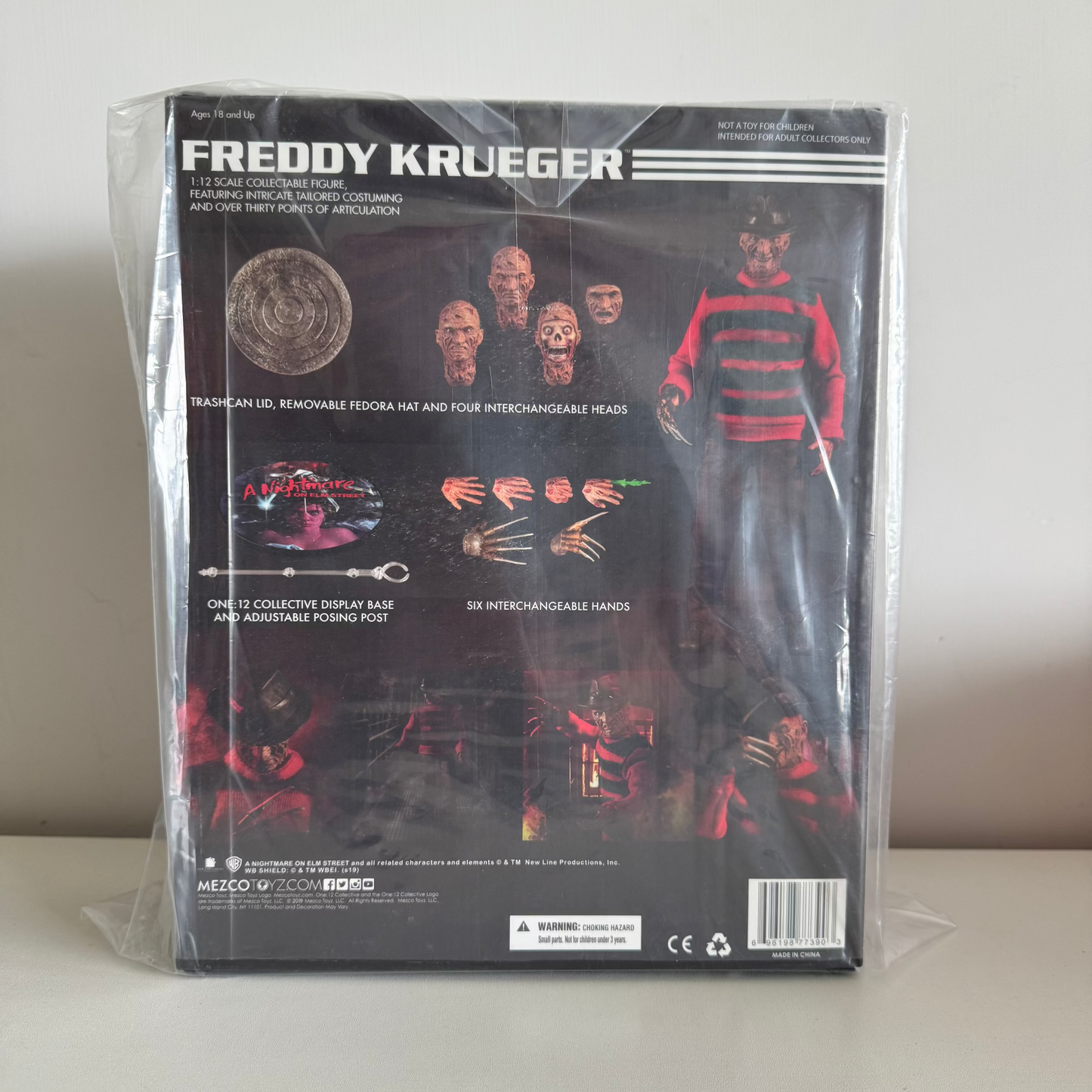 Mezco One:12 Collective FREDDY KRUEGER A Nightmare on Elm Street action figure Second-hand and used