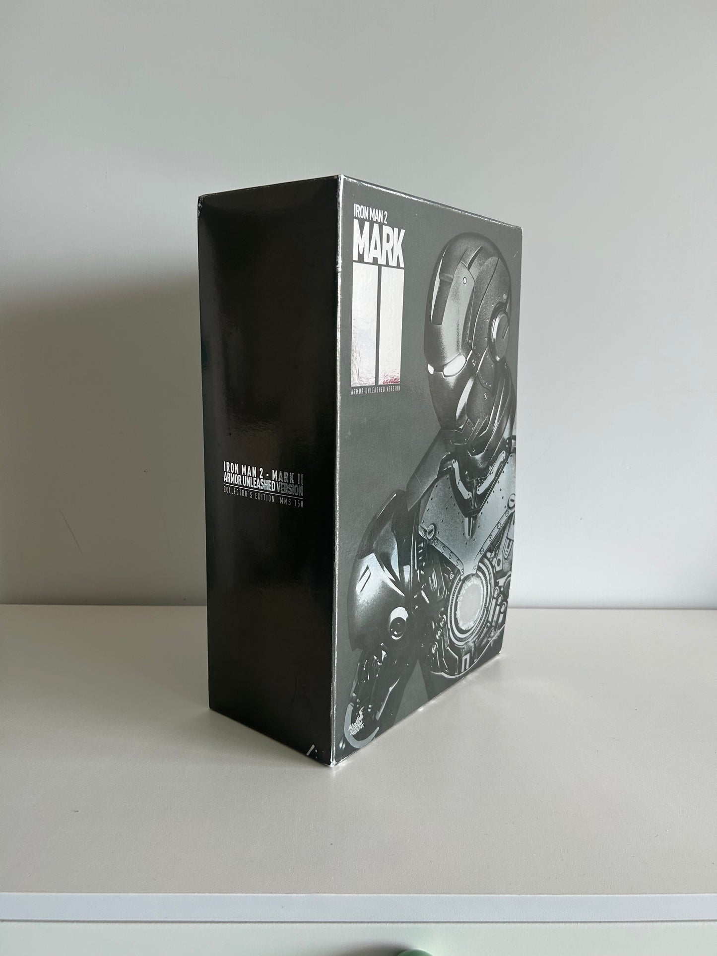 Hot Toys Iron Man Mark 2 II Armor Unleashed Special Edition 1/6 MMS150 NIB New Sealed, Second-hand But Unused