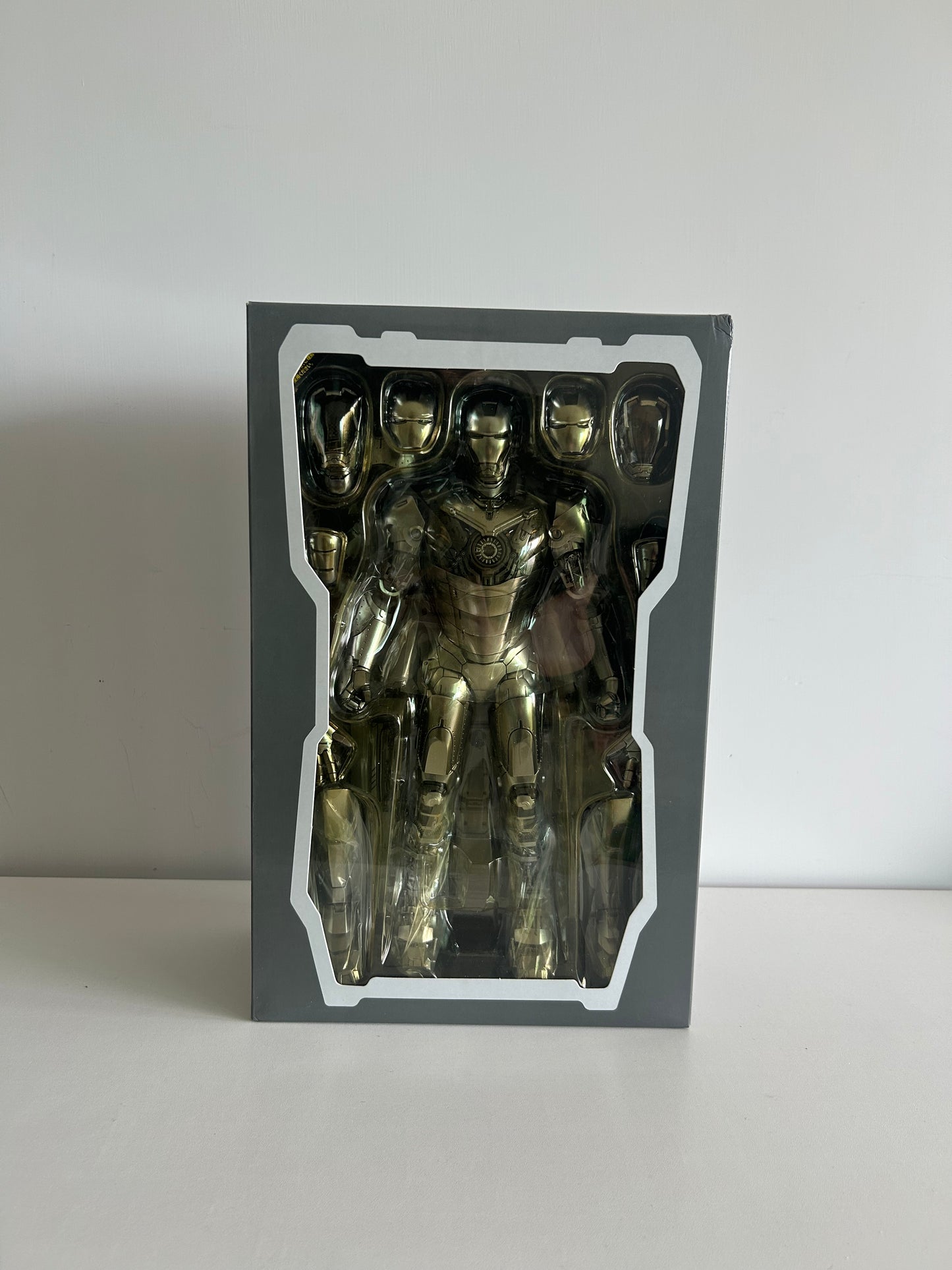 Hot Toys Iron Man Mark 2 II Armor Unleashed Special Edition 1/6 MMS150 NIB New Sealed, Second-hand But Unused