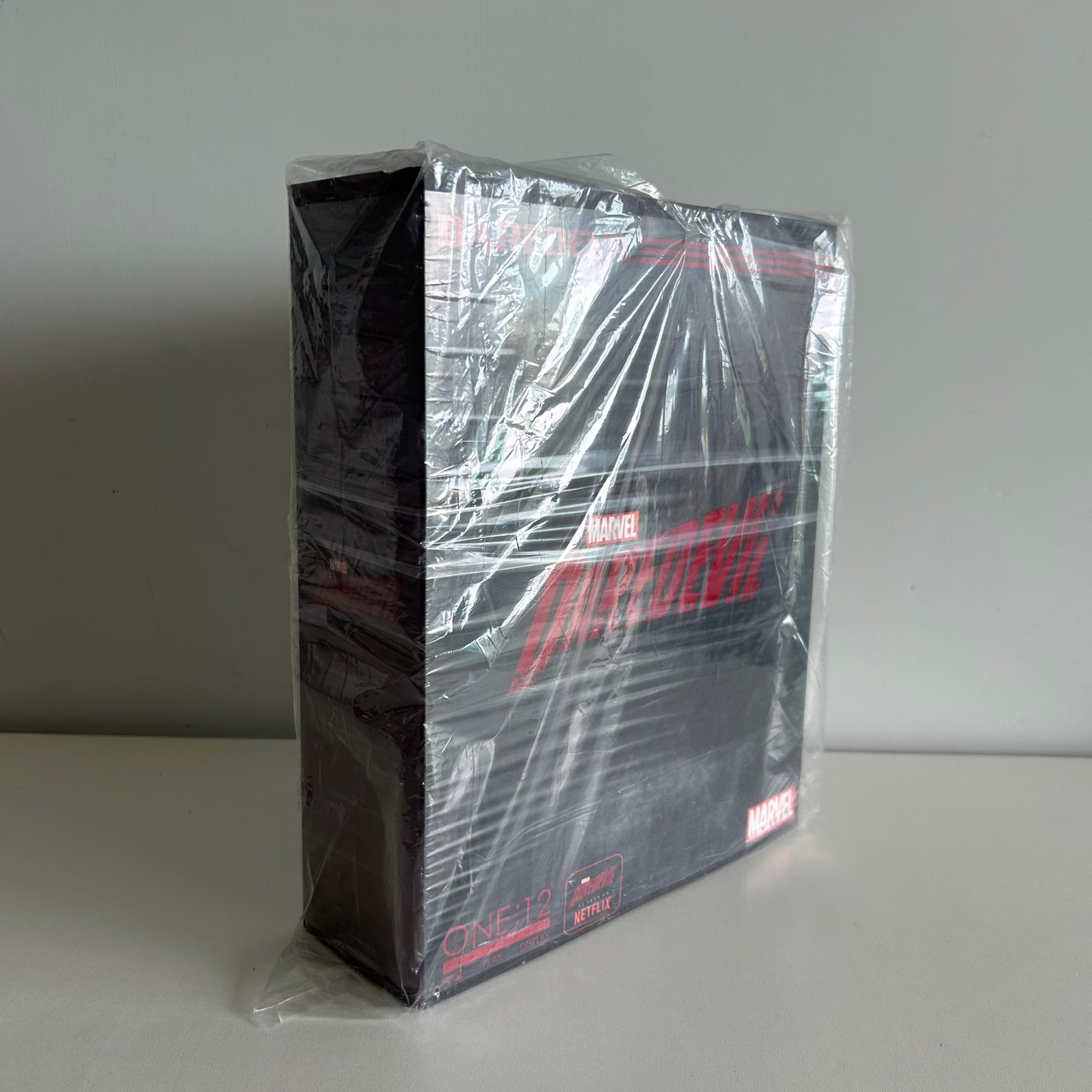 Mezco One: 12 Collective Netflix Daredevil New Sealed, Second-hand But Unused