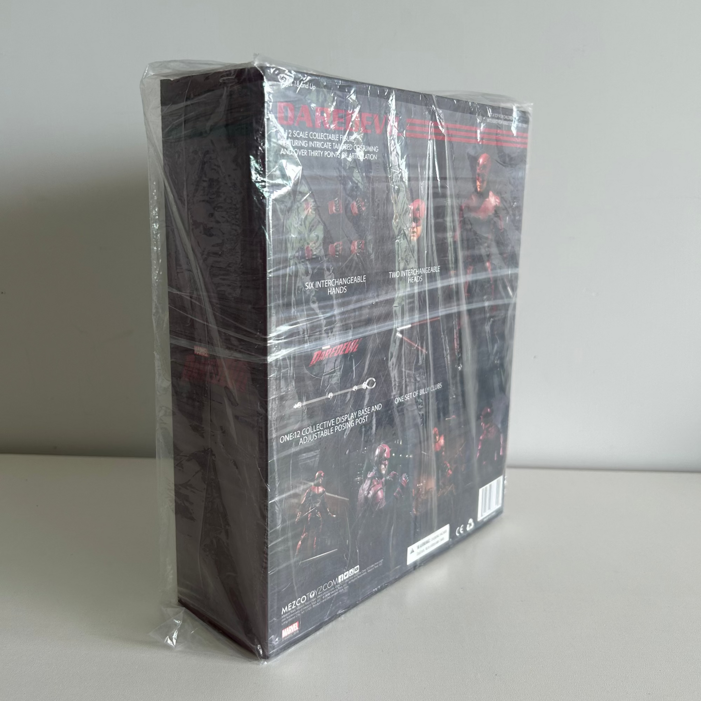 Mezco One: 12 Collective Netflix Daredevil New Sealed, Second-hand But Unused