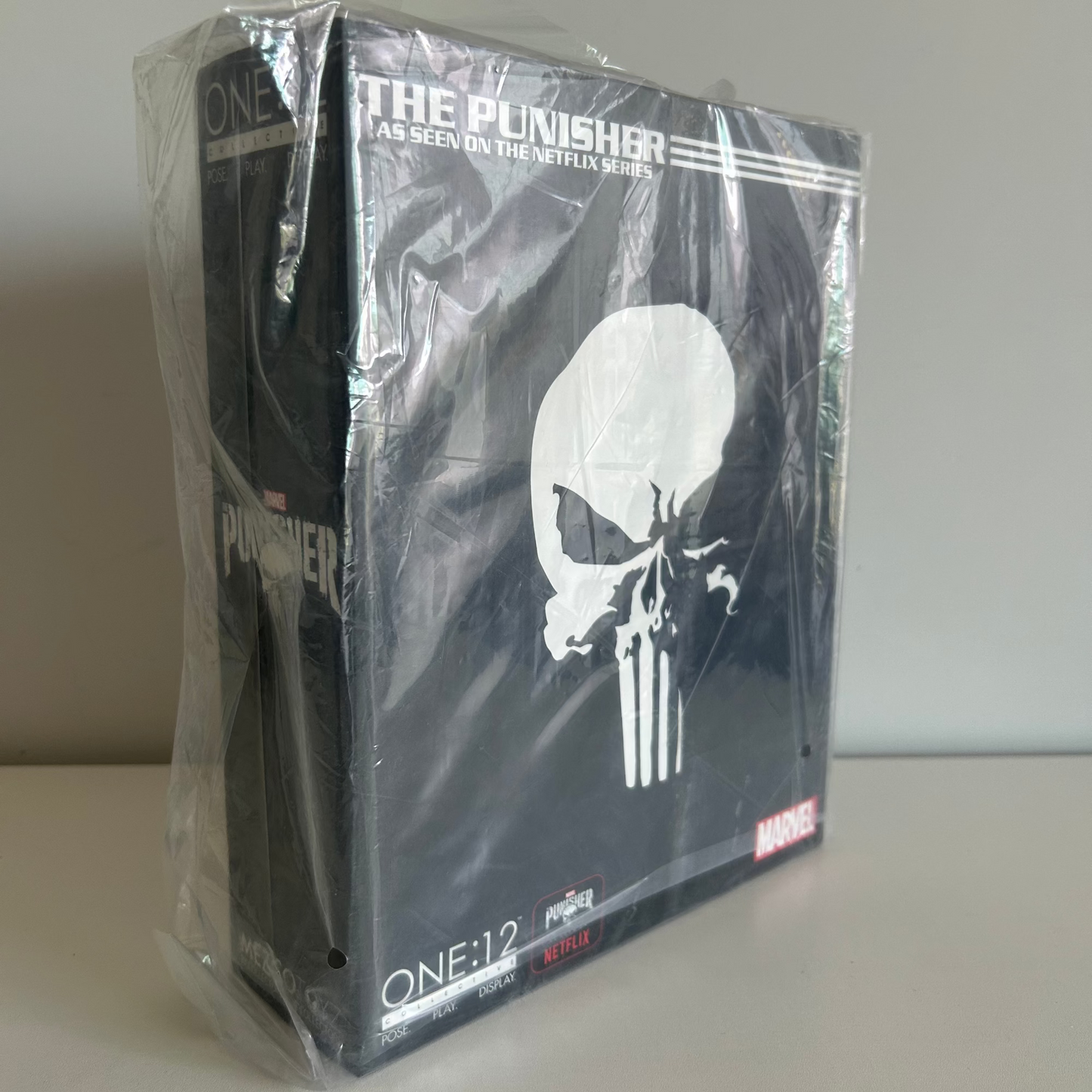 Mezco Toyz The Punisher Netflix 6" MARVEL ONE:12 Collective New Sealed, Second-hand But Unused